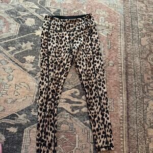 Leopard print leggings capri cropped Victoria's Secret Brand Small